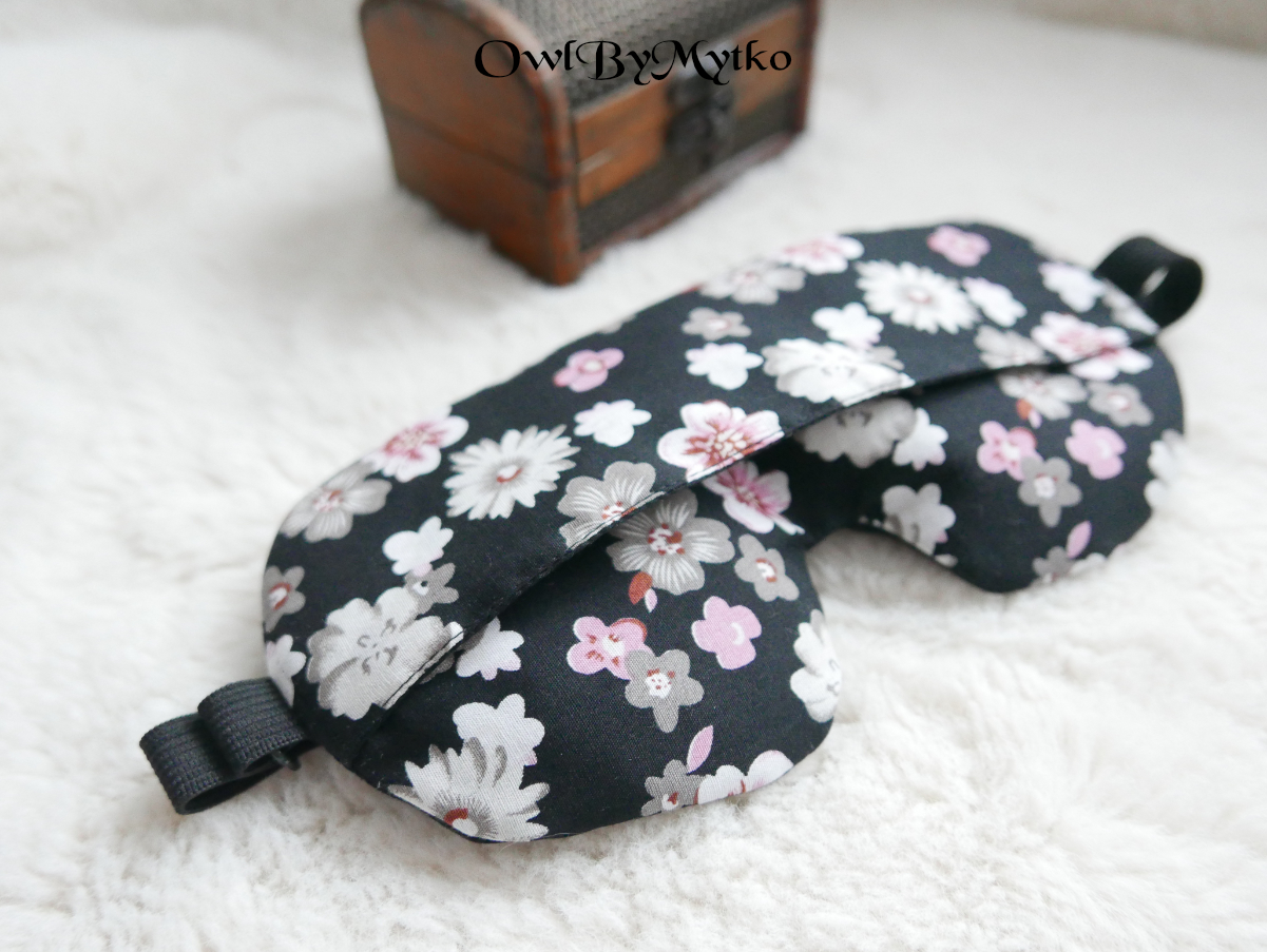 Flowers on Black Weighted Eyepatch – Washable Cover, Adjustable Sleep Mask, Aromatherapy with Lavender & Flaxseed